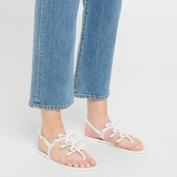 Stuart Weitzman Shoes - Women’s Size 8 (Euro Sz 39) Staurt Weitzman Felicity Bow Jelly Sandals In White